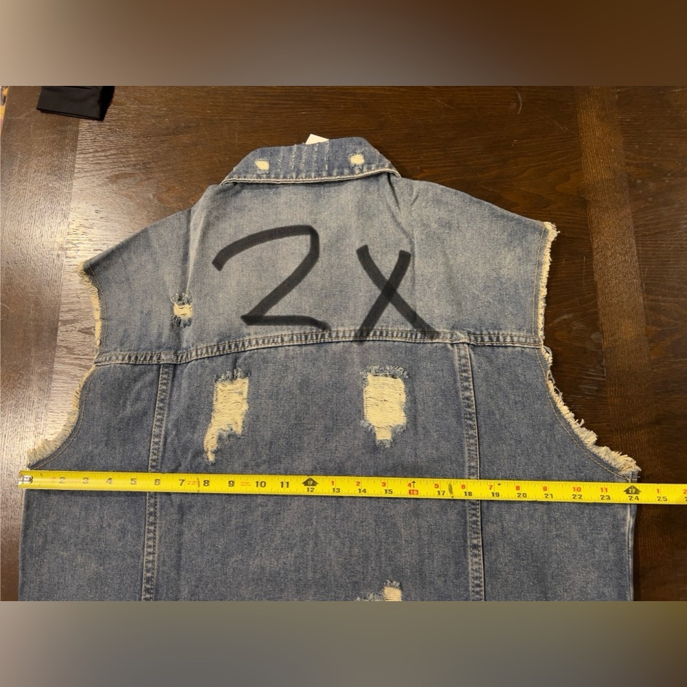 Veveret long distressed denim vest duster - Picture 12 of 12